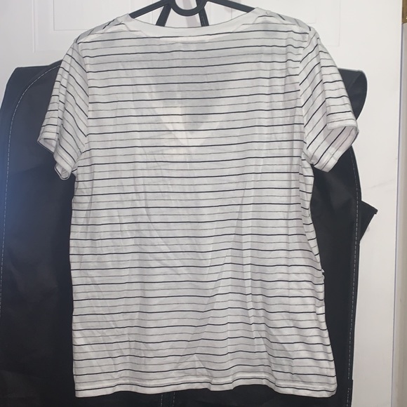 VINCE | Striped Essential V Neck T-Shirt - Picture 4 of 8